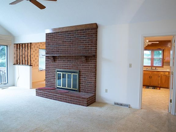 5th image of 125 Mockingbird Cir
