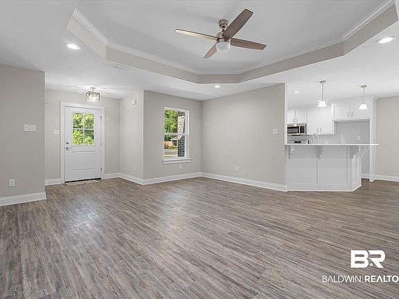 3rd image of 29 Lemans Dr