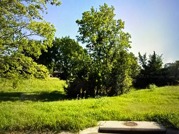 1220 Skyview Dr, El Dorado, KS 67042