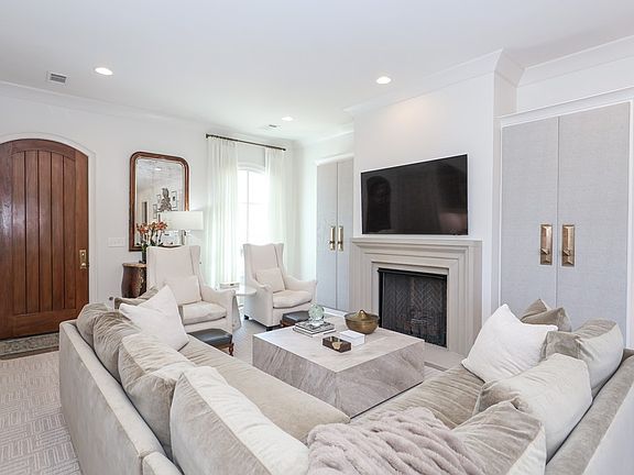 2nd image of 427 N 16th St #3