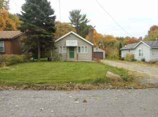 1594 Woods Rd, Akron, OH 44306