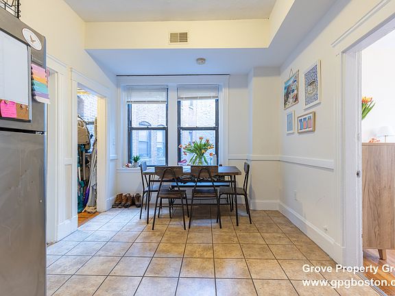 5th image of 4 Fountain Pl APT 4