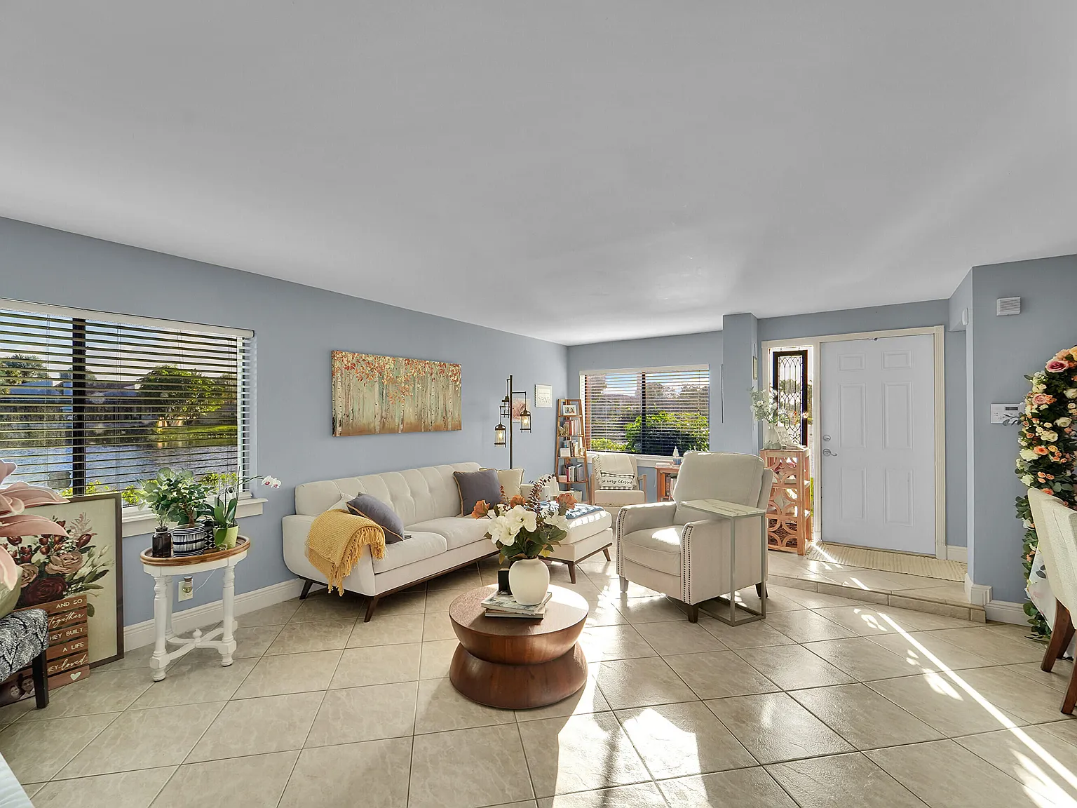3 bed, 2.0 bath, 1210 sqft, $2,750 — Photo 3