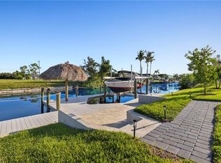 611 SW 40th Ter, Cape Coral, FL 33914