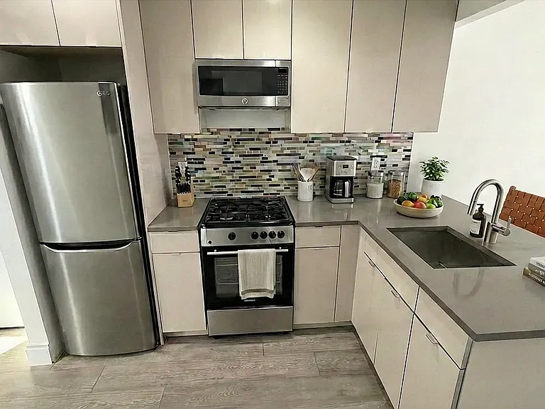238 E 106th St #3C — Photo 5