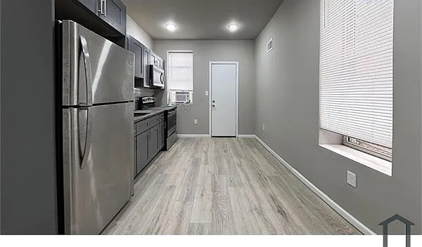 3 bed, $1,595 — Photo 4