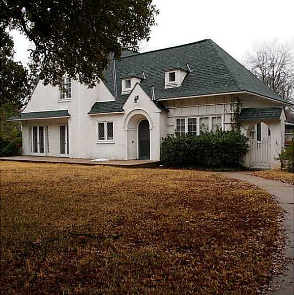 1st image of 2300 Fairfield Ave
