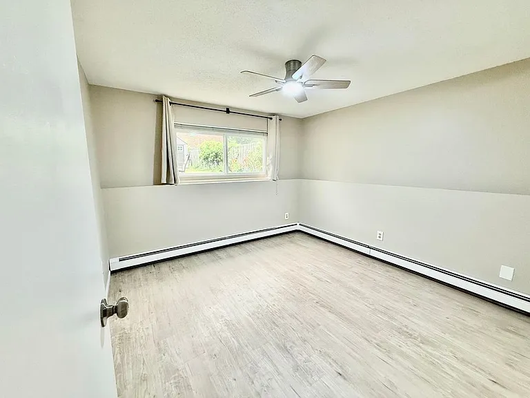 945 Mammoth Rd #1-S — Photo 8