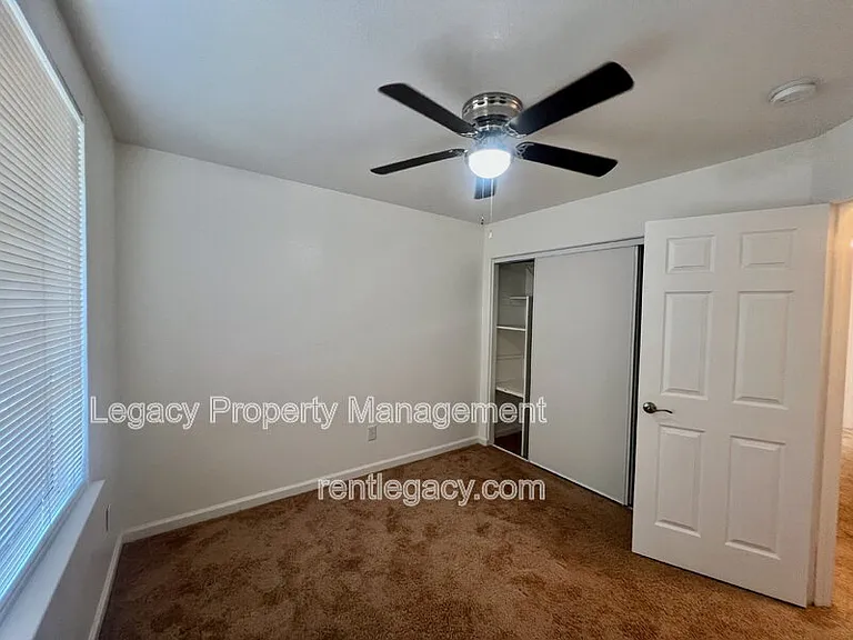 2750 Parkview Ter — Photo 30