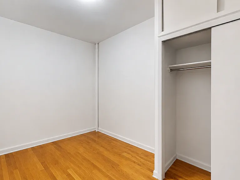 1293 1st Ave #5 — Photo 6