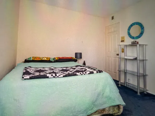 22030 Strathern St Unit 20, Canoga Park, CA 91304