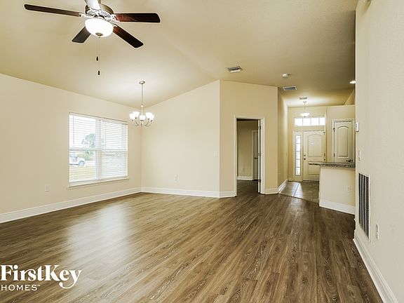 3rd image of 813 NE 43rd Ln