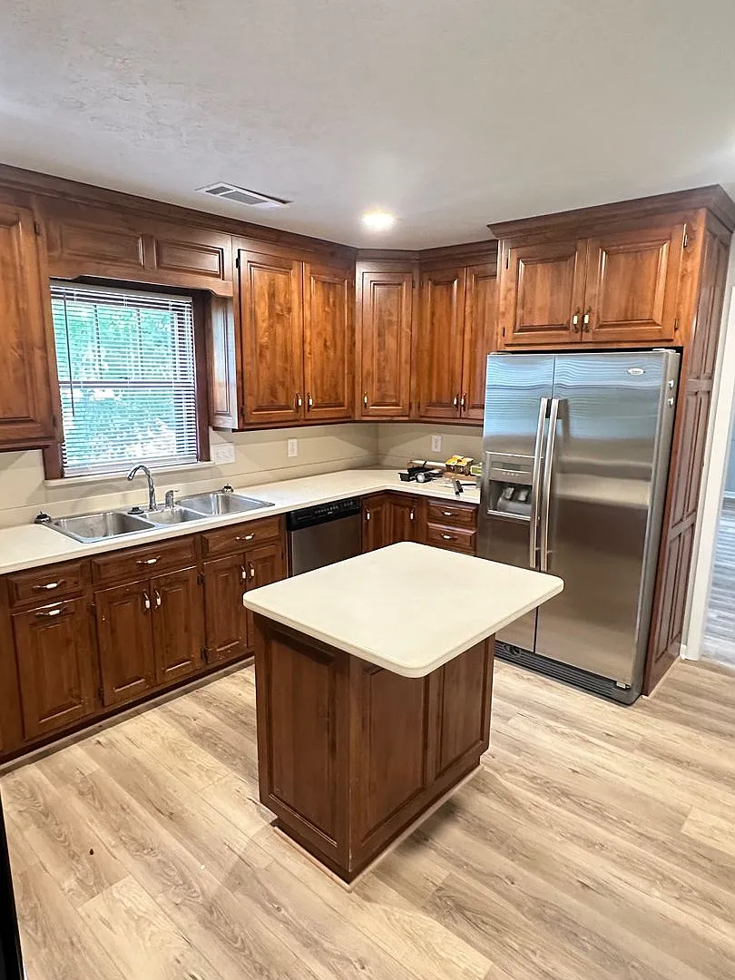 Five Bedroom Home Near UGA — Photo 4