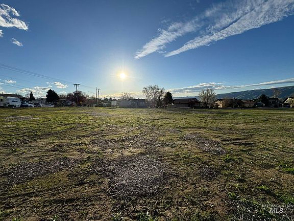 2nd image of LOT 1 6th St