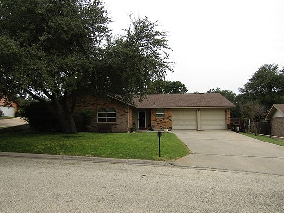 2nd image of 112 Oakwood St