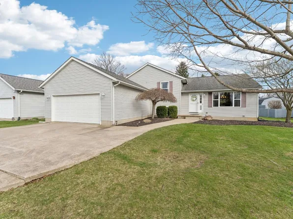 455 Mill Pond Dr, Sandusky, OH 44870