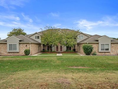 210 West Oak Leaf DRIVE #6, Oak Creek, WI, 53154