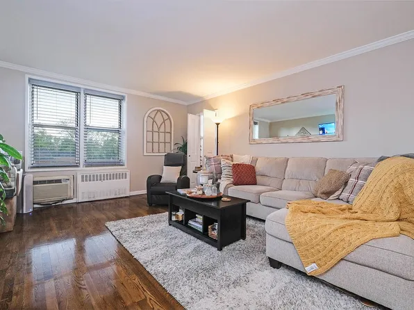 210-50 41st Ave #3C, Queens, NY 11361