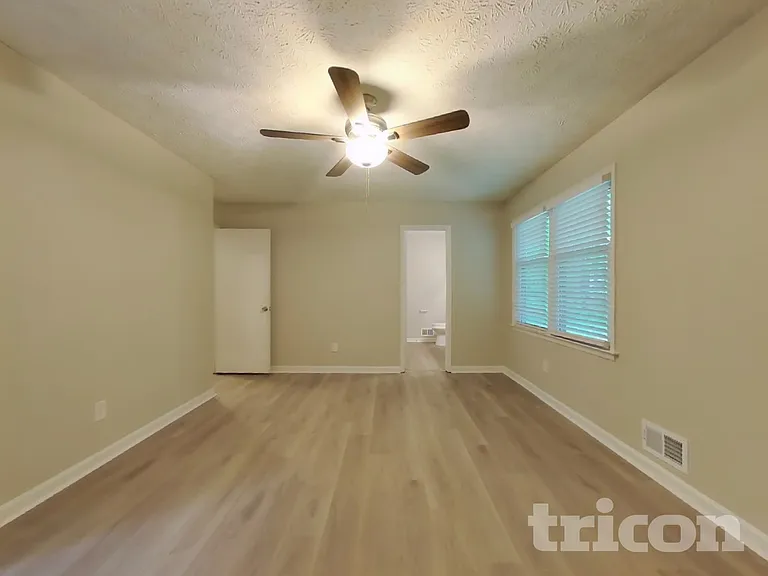 167 Hardy Cir — Photo 7