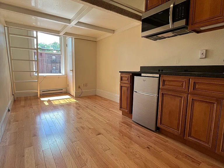 The Blackstone on Beacon — Photo 20