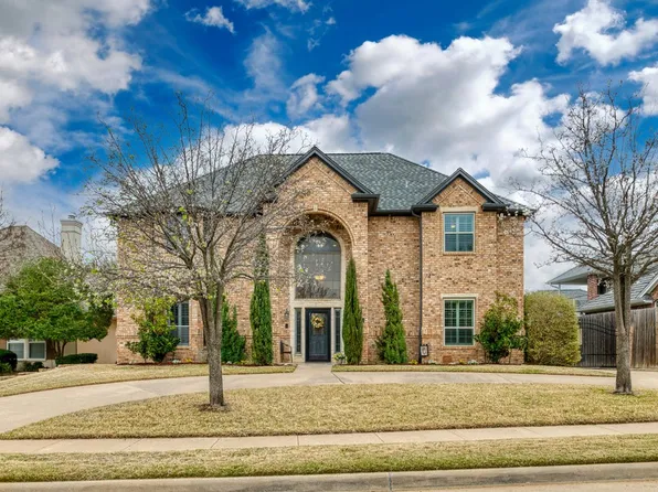 2604 Flameleaf Dr, Grapevine, TX 76051