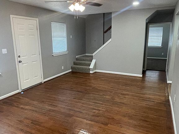 3rd image of 232 Weisenberger Dr