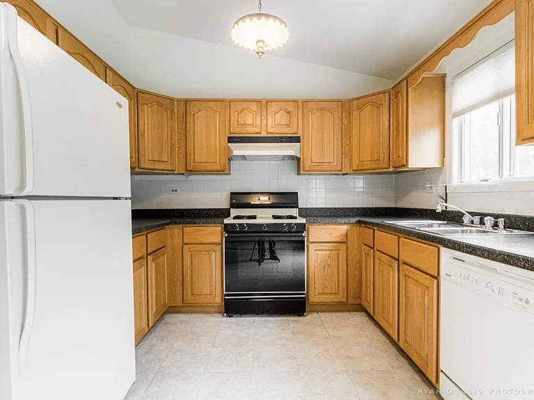 137 Lasalle Rd — Photo 7