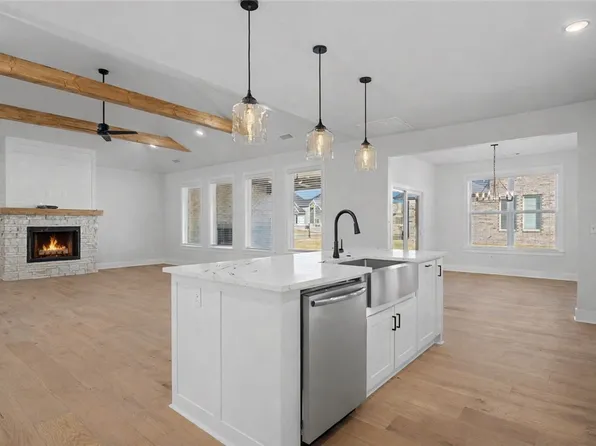 1420 Dresden Dr, Centerton, AR 72719