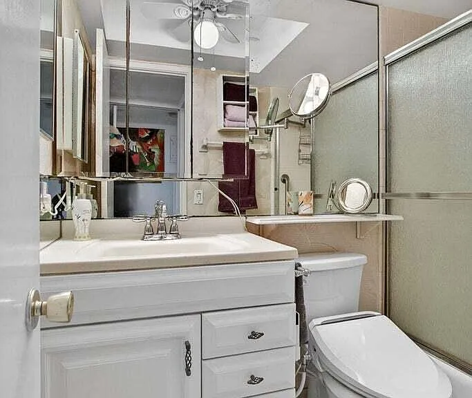 100 SE 6th Ave #303 — Photo 21