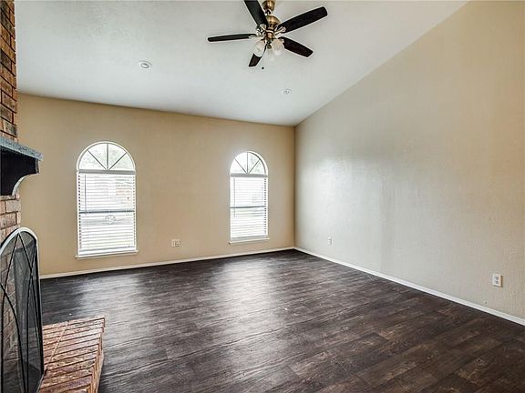 5th image of 960 Longhorn Dr