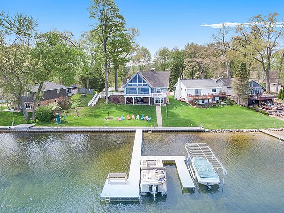 3rd image of 43470 Eagle Lake Dr