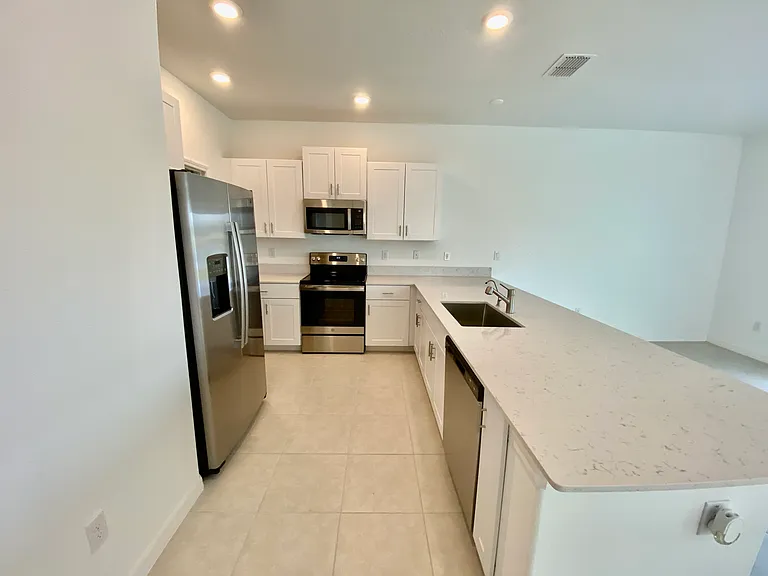 6246 Shiner St — Photo 9