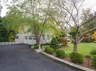 893 Chinquapin Rd, Mc Lean, VA 22102