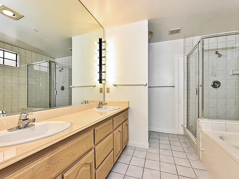 5319 Lindley Ave #303 — Photo 8