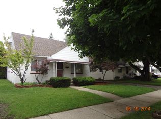 8225 State Park, Center Line, MI 48015