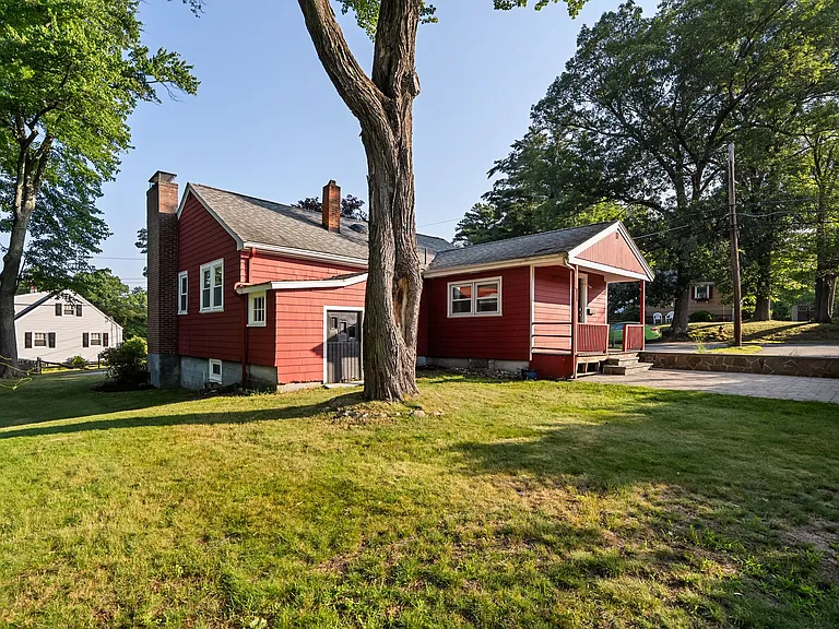 17 Scott Ave — Photo 37