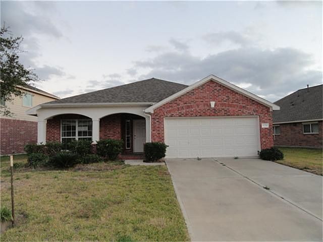 1st image of 6526 Briar Moss Ln