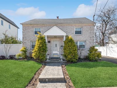 389 Franklin Avenue, Hewlett, NY, 11557