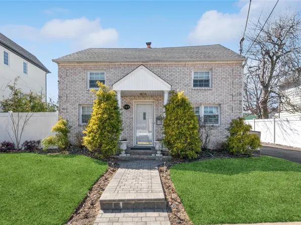 389 Franklin Avenue, Hewlett, NY 11557