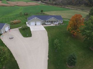 14570 Nature Rd, West Union, IA 52175