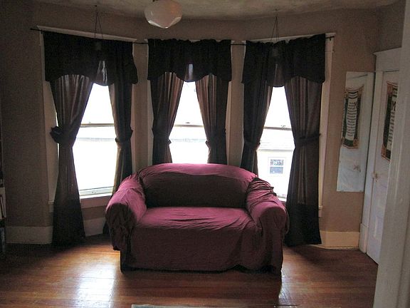 Bedroom 3/ Den