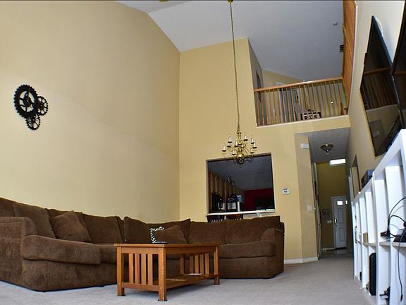 3rd image of 692 Terrace Hill Trl
