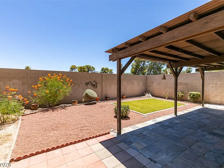 2587 Swan Ln — Photo 28