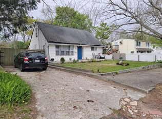 189 Mark Tree Rd, Centereach, NY 11720