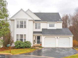 458 Carpenters Cove Ln, Downingtown, PA 19335