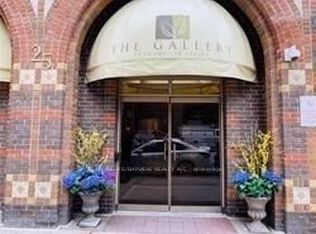 25 Grenville St #1210, Toronto, ON M4Y 2X5