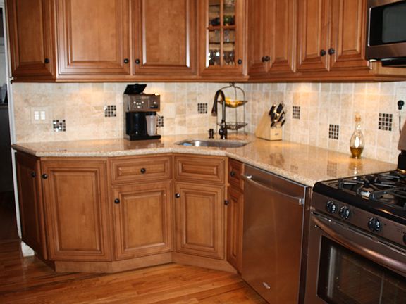 KITCHEN/GRANITE COUNTERTOPS