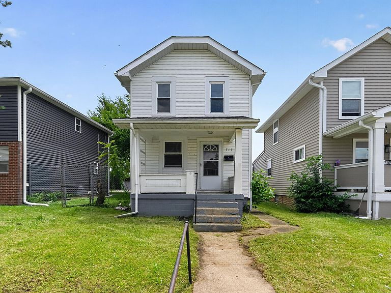 Listing photo 2
