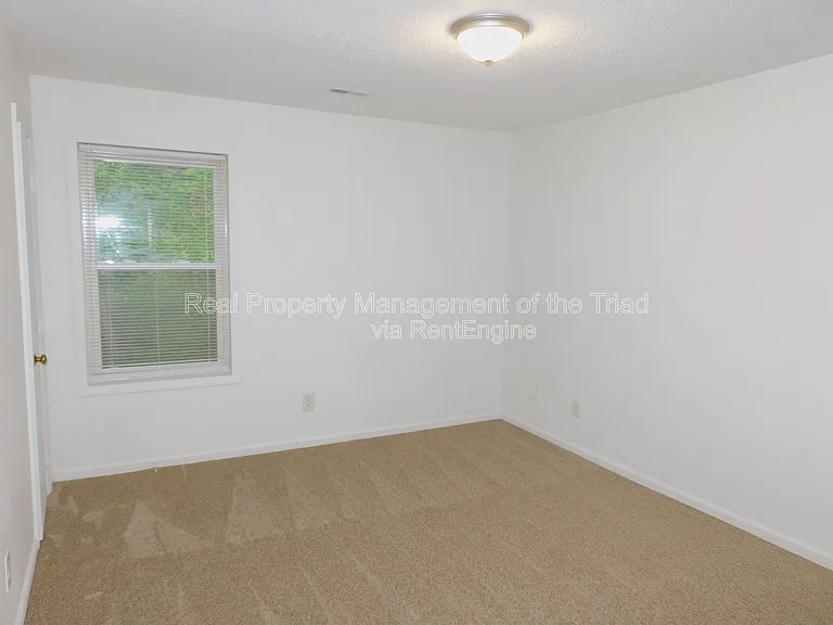 2574 Green Oaks Ct SE #G — Photo 6