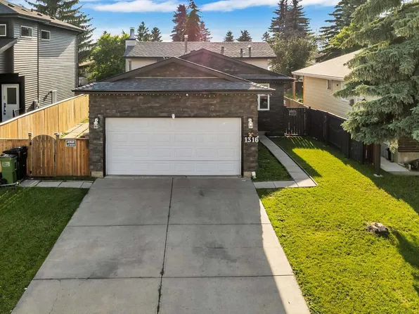 1316 35th St NW, Edmonton, AB T6L 3E8